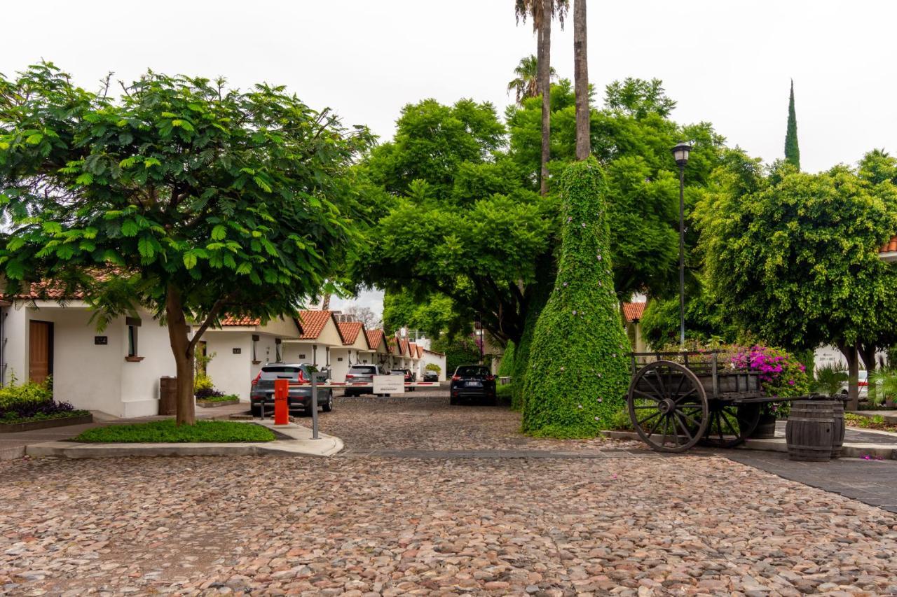 Hotel Flamingo Inn Queretaro Exterior photo