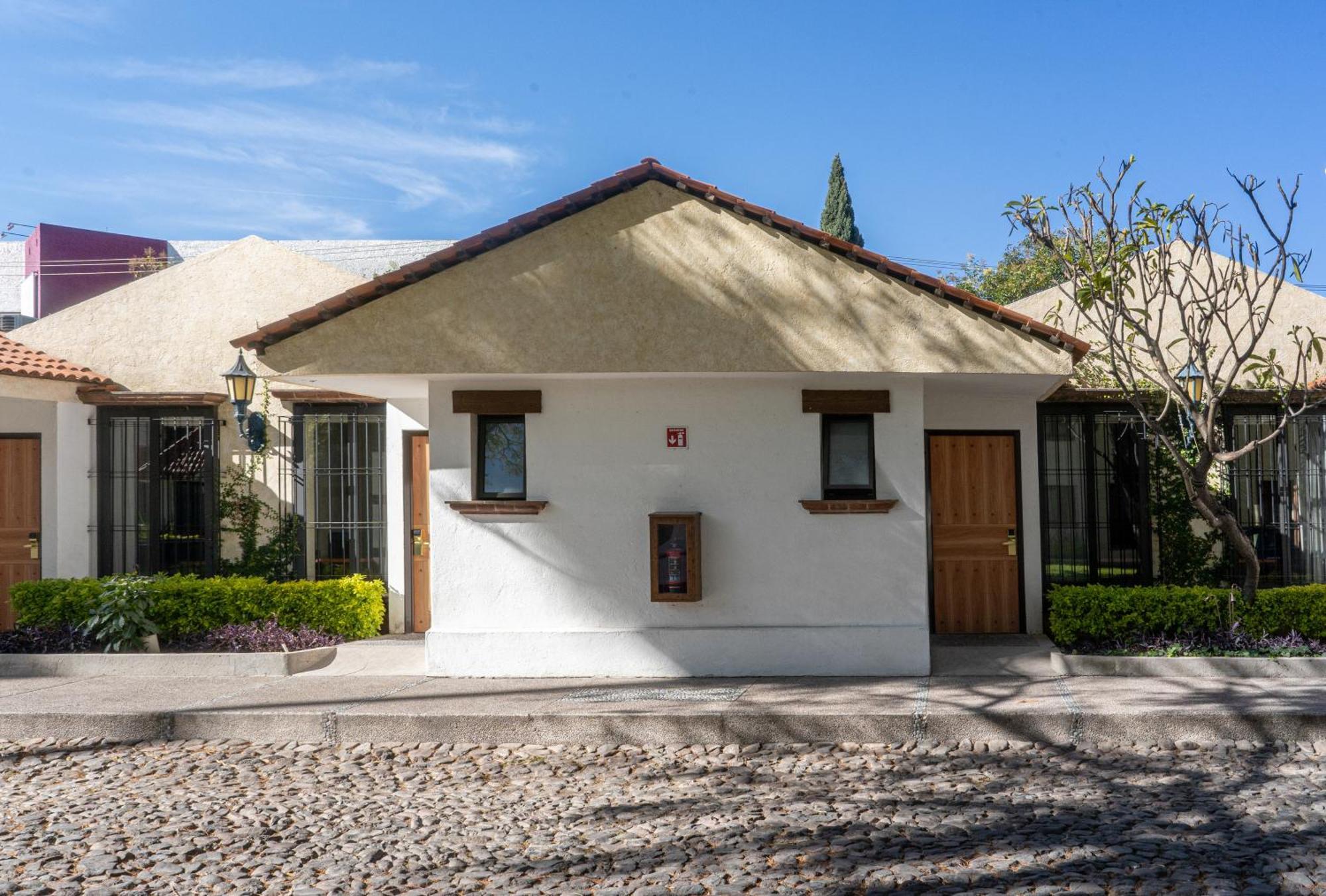 Hotel Flamingo Inn Queretaro Exterior photo